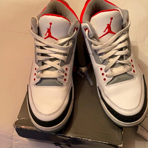 Air Jordan 3 Retro - Picture 3 of 3